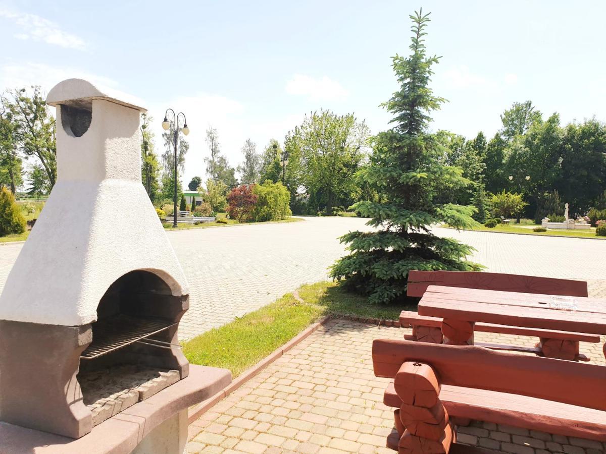 Willa Park Ostrowiec Świętokrzyski Eksteriør bilde