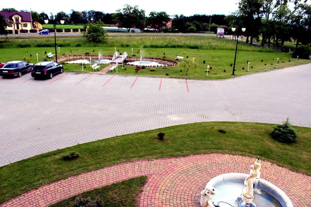 Willa Park Ostrowiec Świętokrzyski Eksteriør bilde